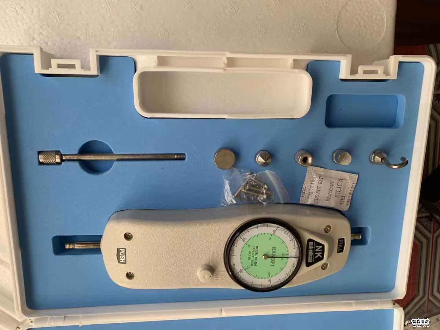 測力計50N～500N；精度：±0.5％　